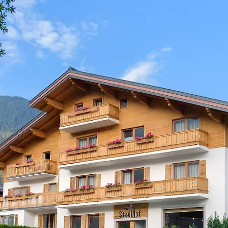 Stadlhof Bed & Breakfast 3*