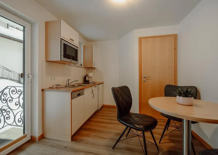 לינה וארוחת בוקר Stadlhof